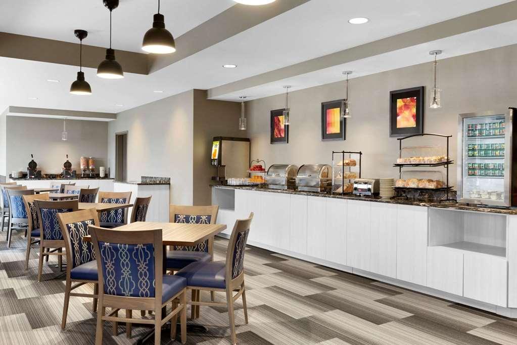 Days Inn & Suites By Wyndham Warman Extérieur photo