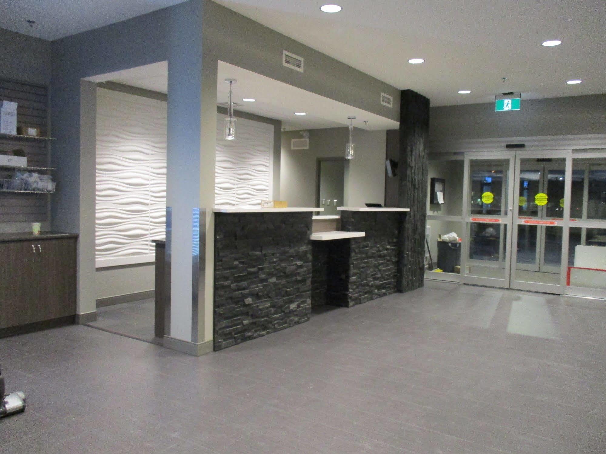 Days Inn & Suites By Wyndham Warman Extérieur photo